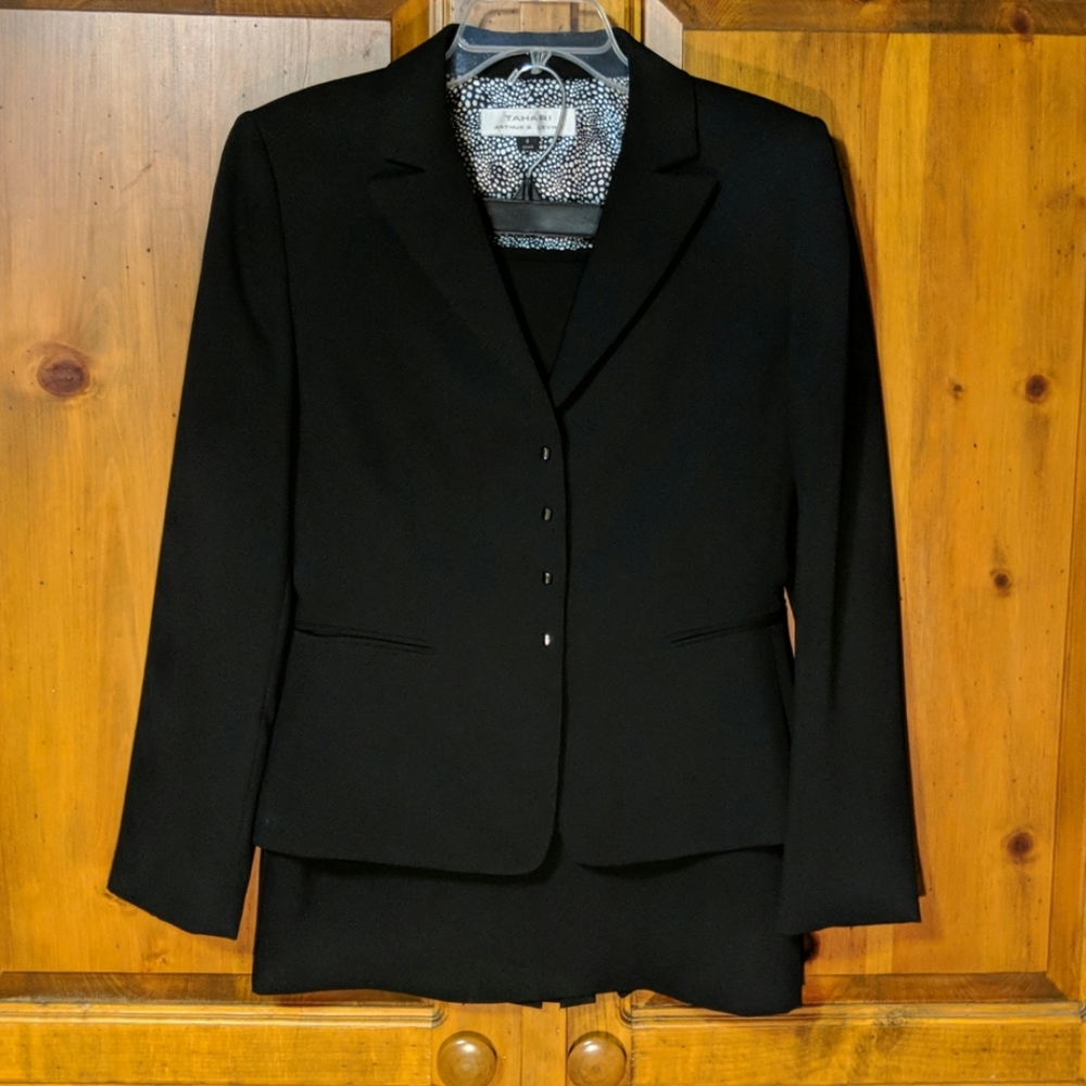 Tahari 2 Piece Black Suit Blazer & Skirt Size 8